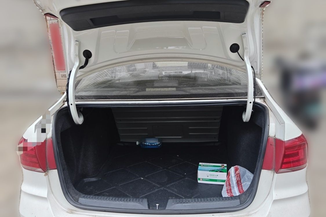 Volkswagen Santana 2016 immagine di auto #8