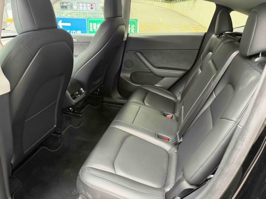 Tesla Model Y 2022 #3 Tesla Model Y 2022 car image #3
