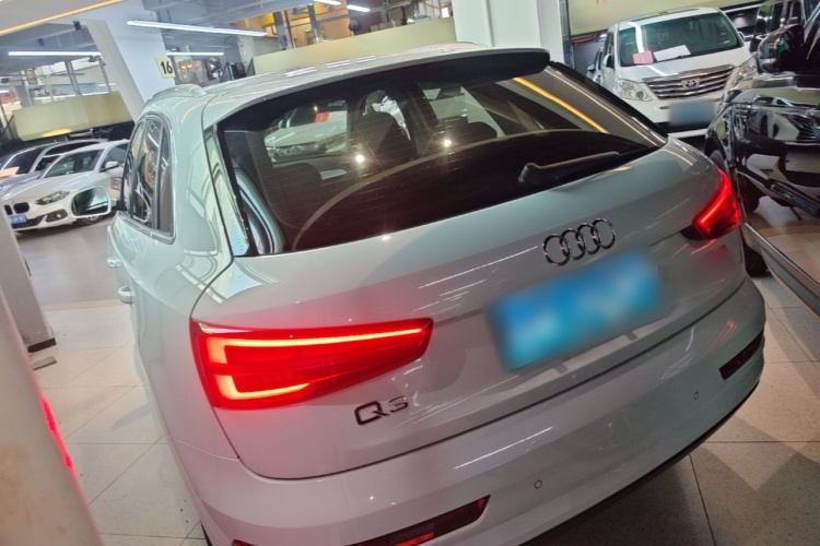 Audi Q3 2017 #5 Audi Q3 2017 car image #5