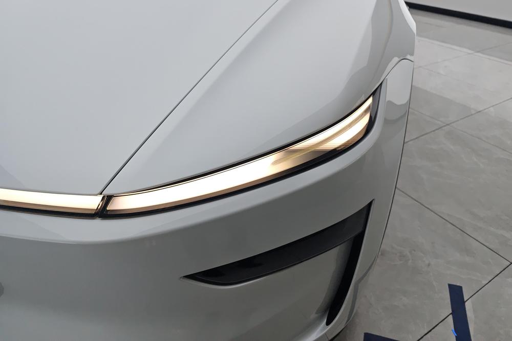 Tesla Model Y 2025 car image #5