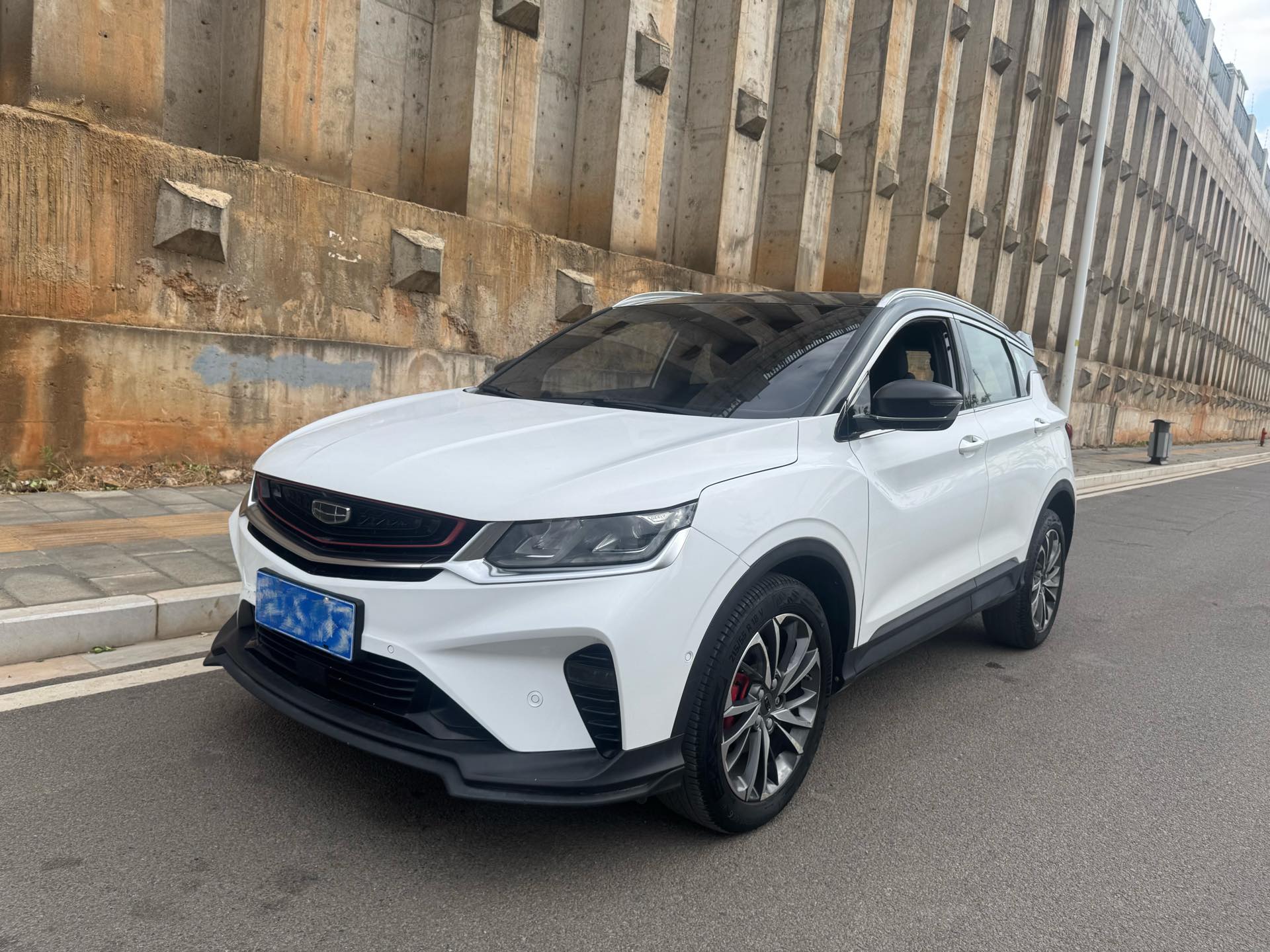 GEELY Coolray 2019 car image 