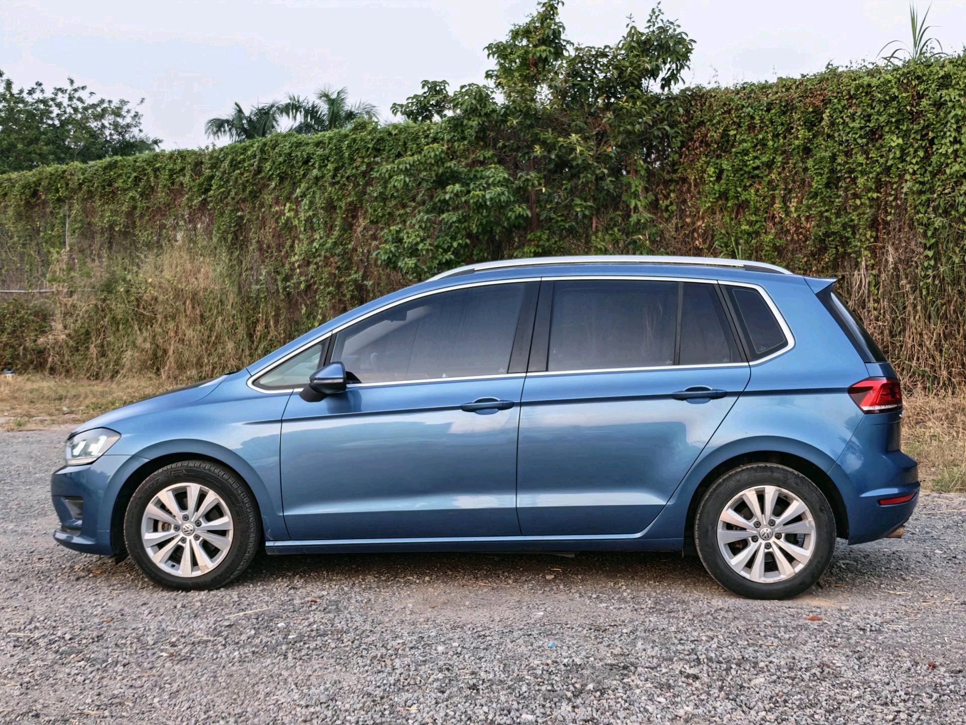 Volkswagen Golf Sportsvan 2018 #3 Volkswagen Golf Sportsvan 2018 car image #3