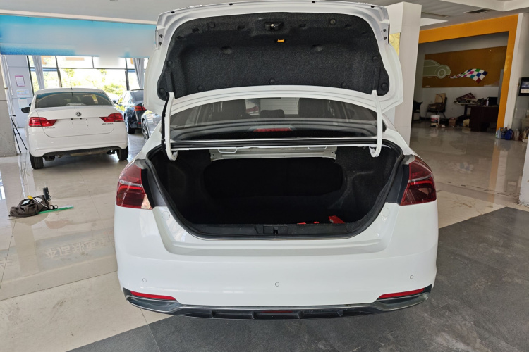 GEELY Emgrand 2020 #19 GEELY Emgrand 2020 image de voiture #19