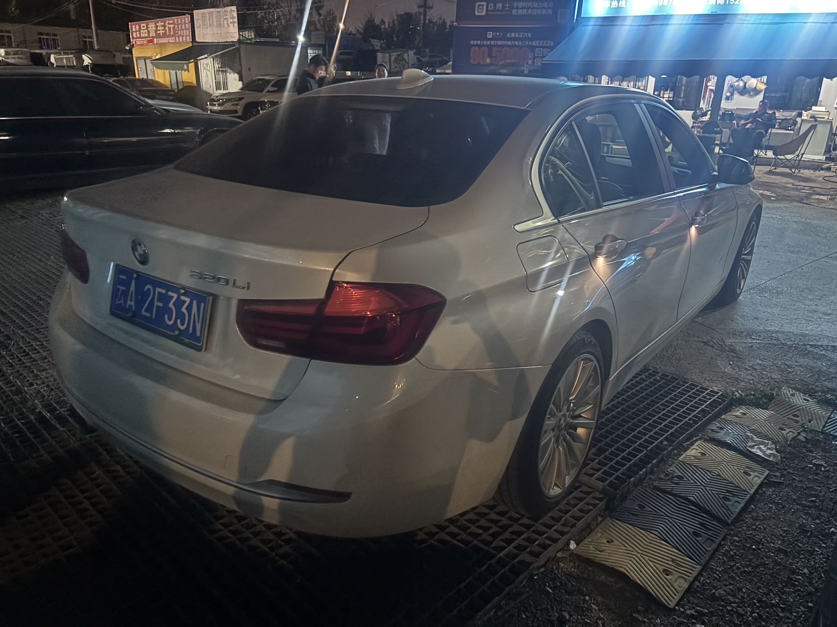 BMW 3 Series 2018 car image #4