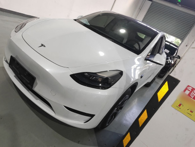 Tesla Model Y 2023 car image 