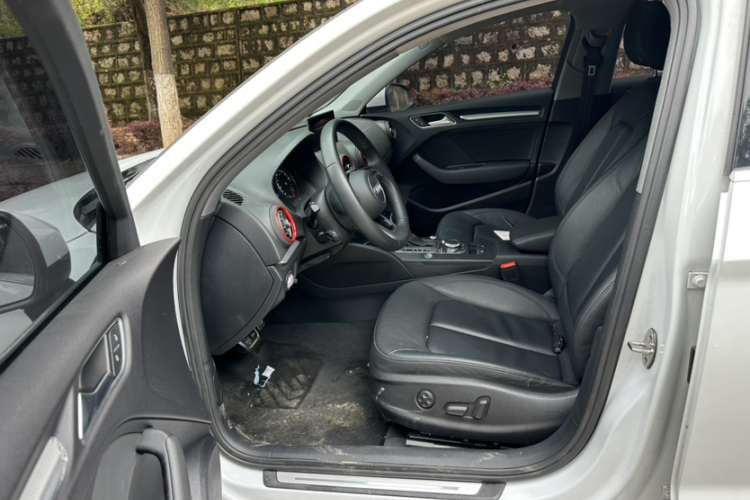 Audi A3 2020 immagine di auto #12