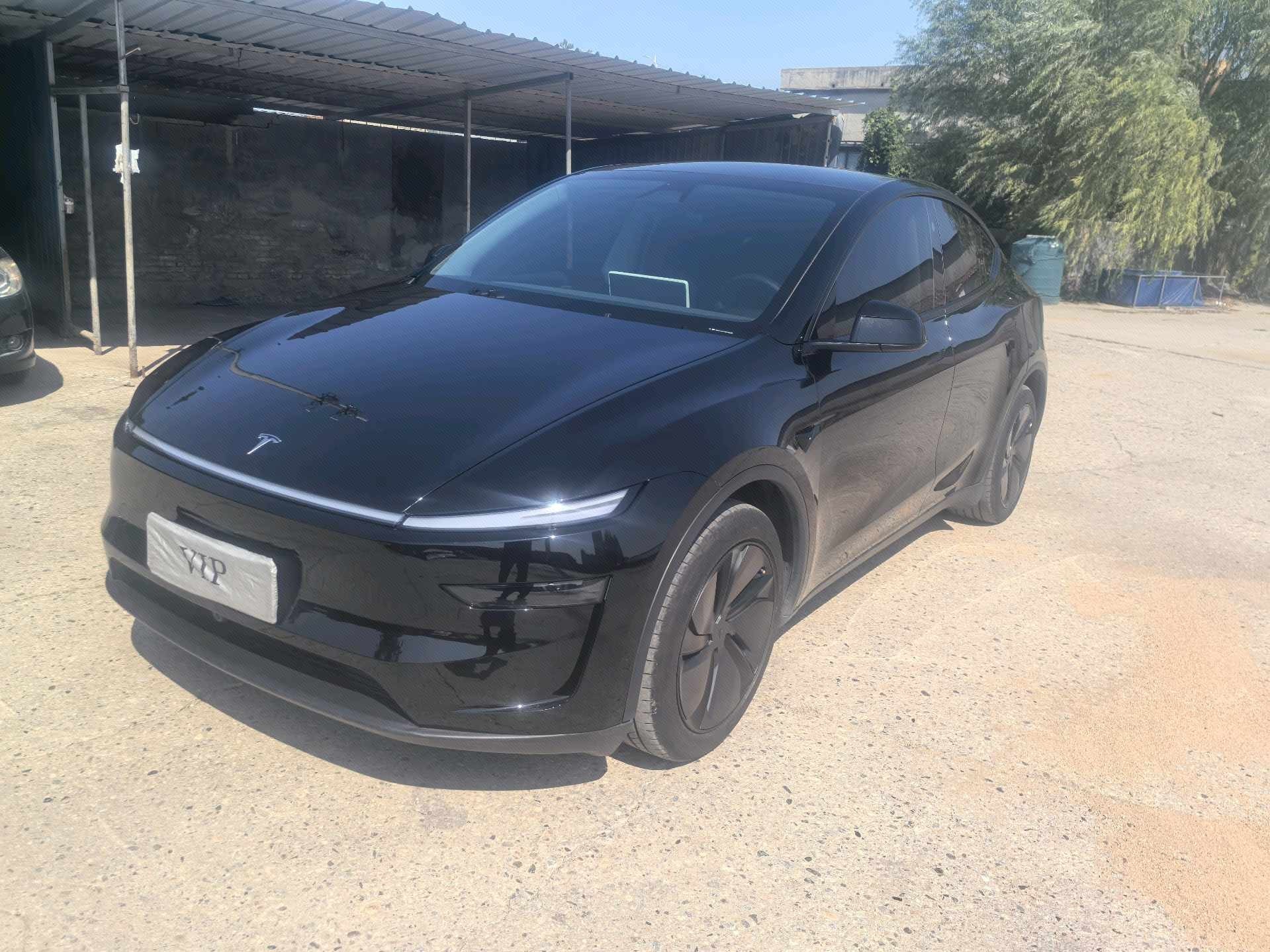 Tesla Model Y 2025 car image 