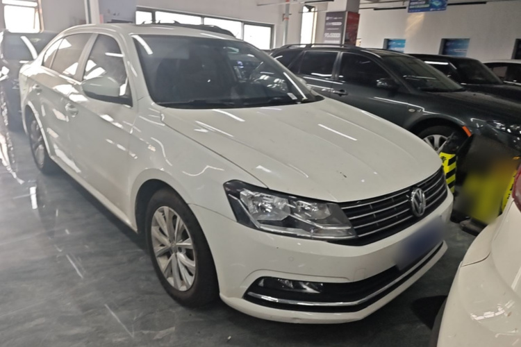Volkswagen Lavida 2018 car image #4