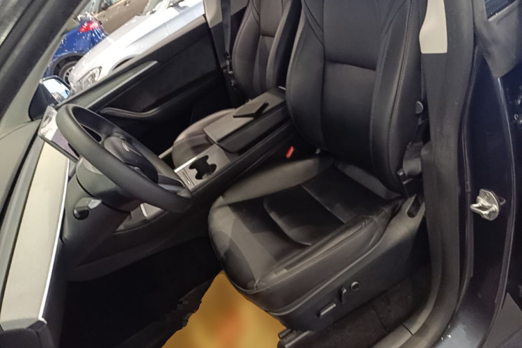 Tesla Model Y 2024 #19 Tesla Model Y 2024 car image #19