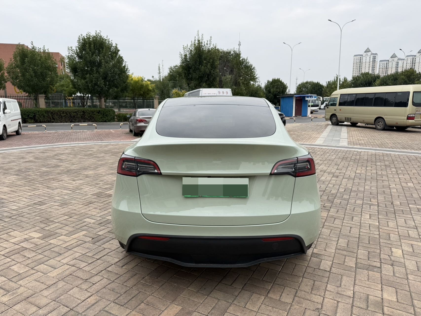 Tesla Model Y 2022 car image #8