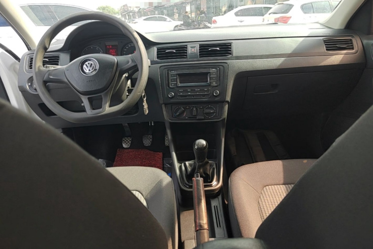 Volkswagen Santana 2017 car image #10