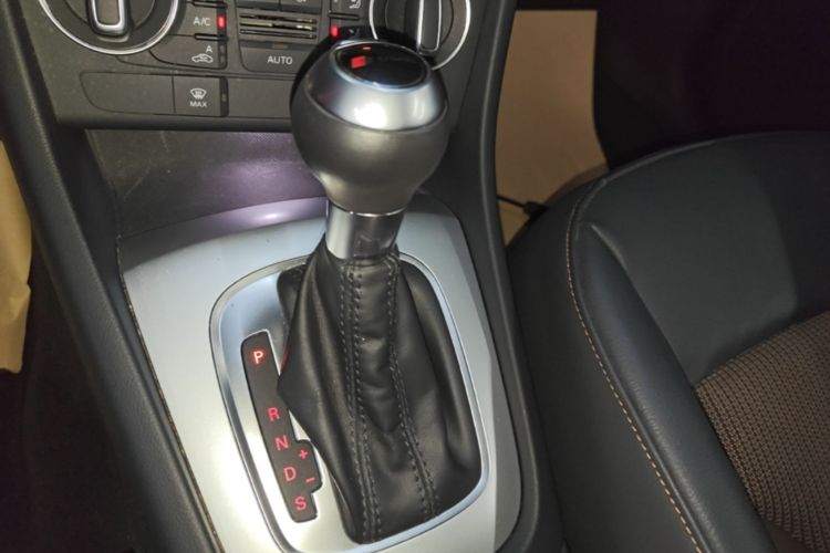 Audi Q3 2018 #14 Audi Q3 2018 car image #14