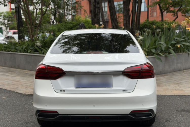 GEELY Emgrand 2019 #8 GEELY Emgrand 2019 car image #8