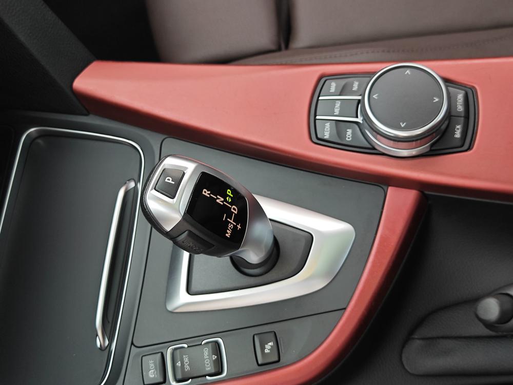 BMW 3 Series 2019 #17 BMW 3 Series 2019 car image #17