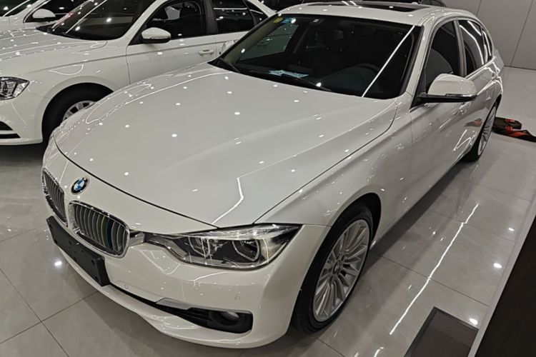 BMW 3 Series 2018 #2 BMW 3 Series 2018 car image #2