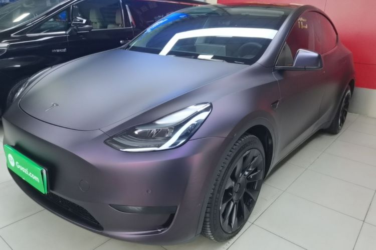 Tesla Model Y 2023 car image #2