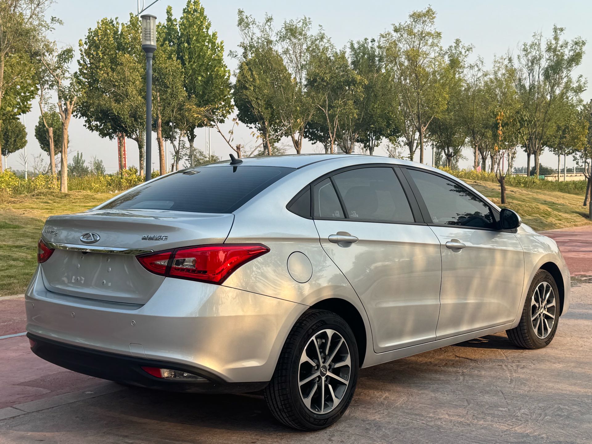 Chery Arrizo 5 2025 #4 Chery Arrizo 5 2025 صورة سيارة #4