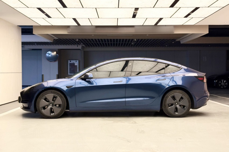 Tesla Model 3 2022 car image #8
