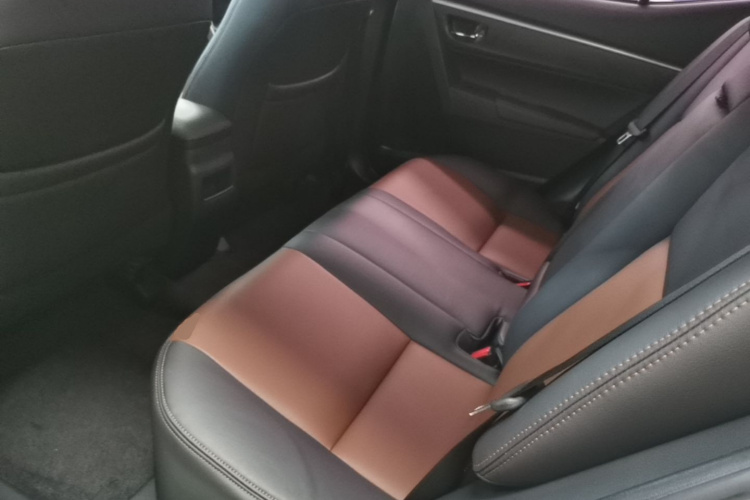 Toyota Corolla 2018 car image #17