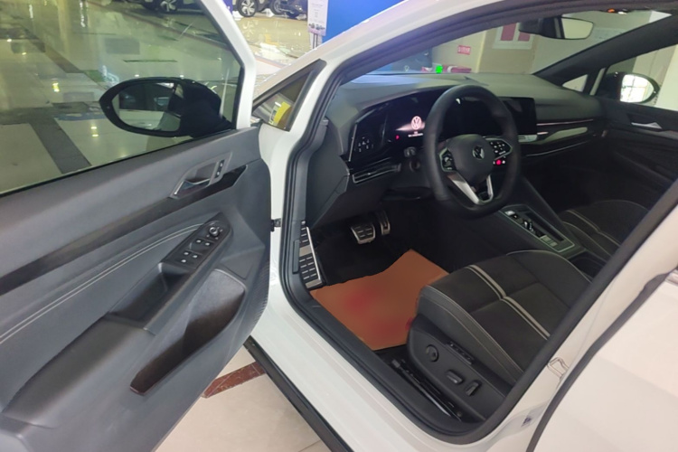 Volkswagen Golf 2023 imagem de carro #12