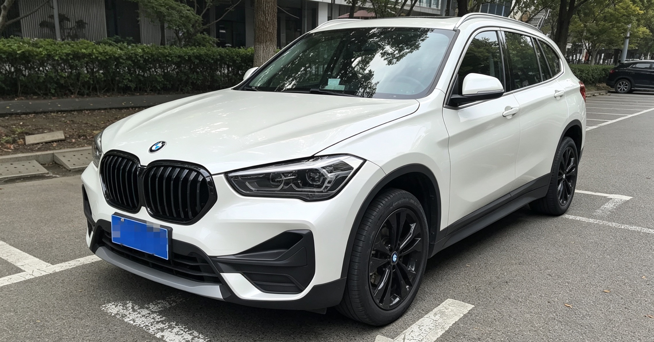 BMW X1 2020 BMW X1 2020 car image