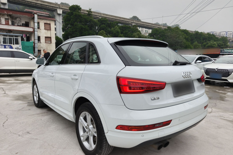 Audi Q3 2018 صورة سيارة #5