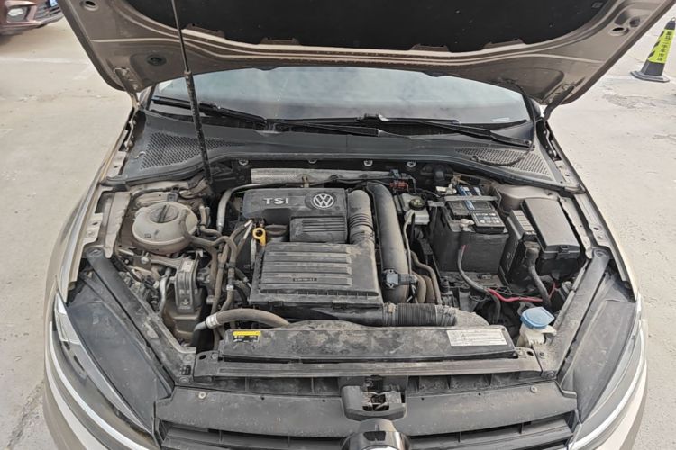 Volkswagen Golf 2018 car image #20