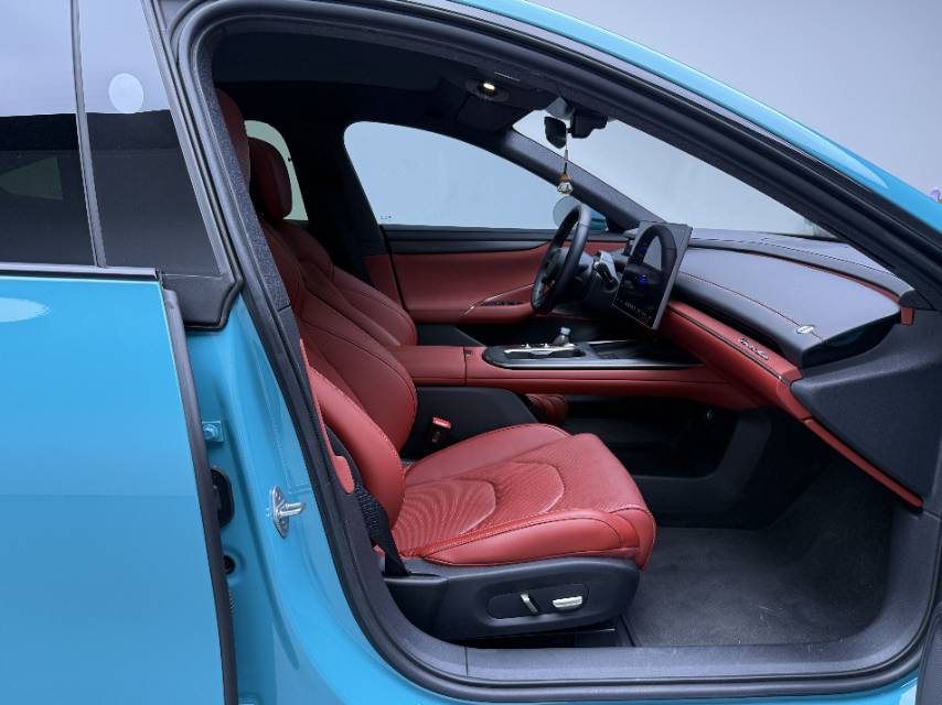 MI SU7 2024 car image #6