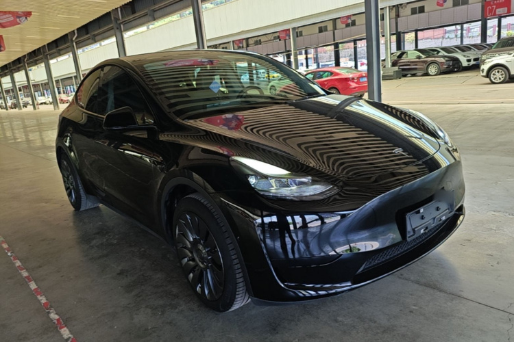 Tesla Model Y 2022 car image #4