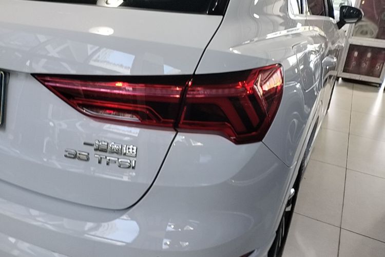 Audi Q3 2020 #8 Audi Q3 2020 car image #8