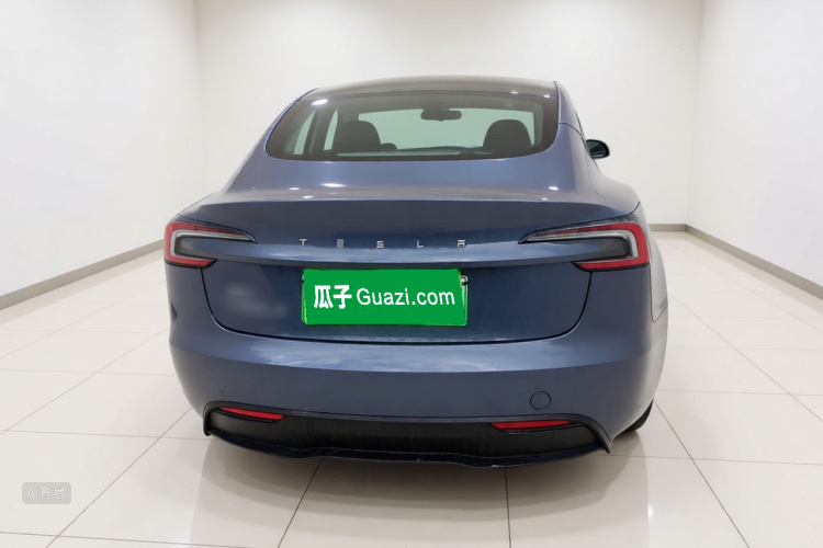 Tesla Model 3 2025 car image #6