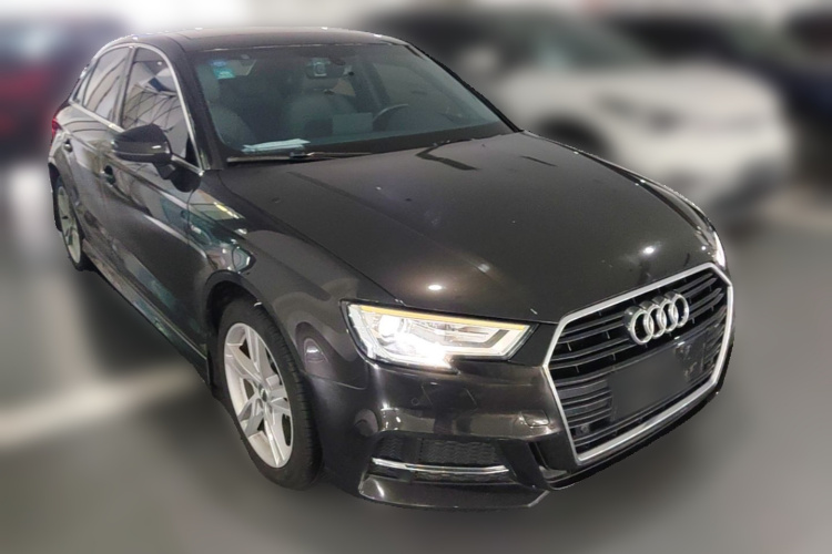 Audi A3 2019 car image #4