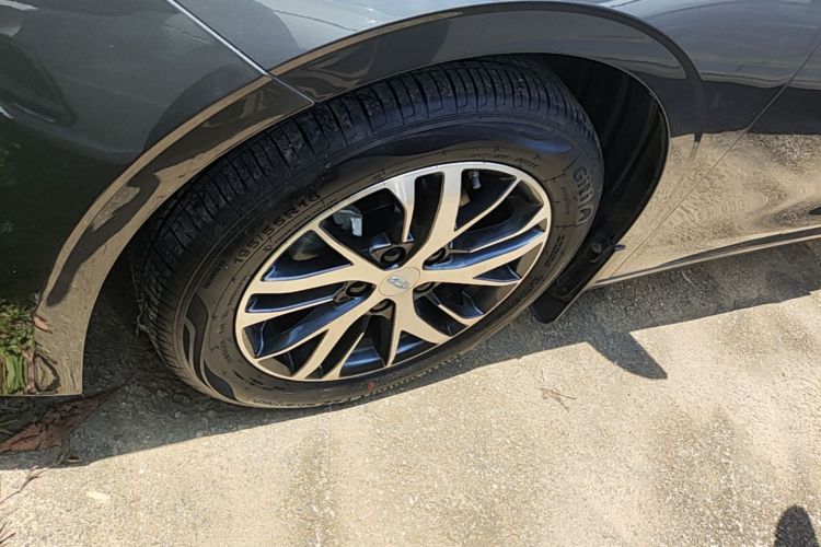 GEELY Emgrand 2024 #9 GEELY Emgrand 2024 car image #9