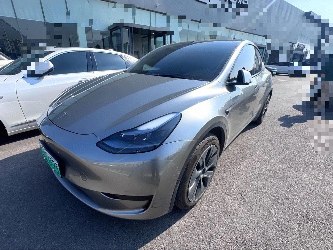 Tesla Model Y 2023 car image 