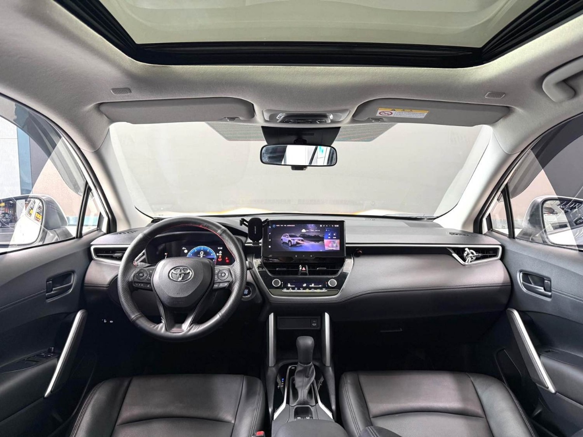 Toyota Corolla Cross 2024 car image #12