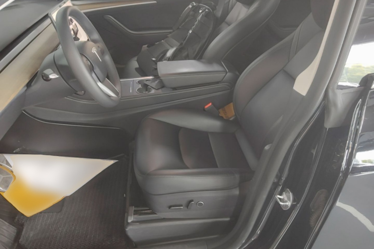 Tesla Model Y 2023 #15 Tesla Model Y 2023 car image #15