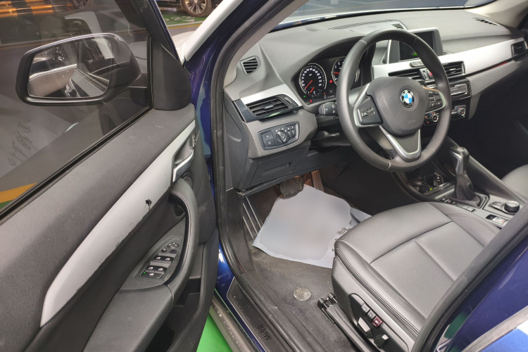 BMW X1 2018 #16 BMW X1 2018 car image #16