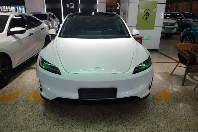 Tesla Model 3 2025 #3 Tesla Model 3 2025 car image #3
