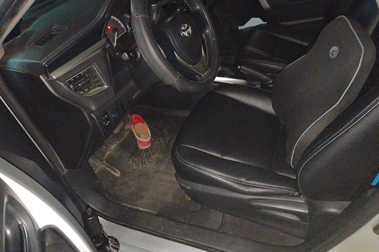 Toyota Corolla 2017 #13 Toyota Corolla 2017 car image #13