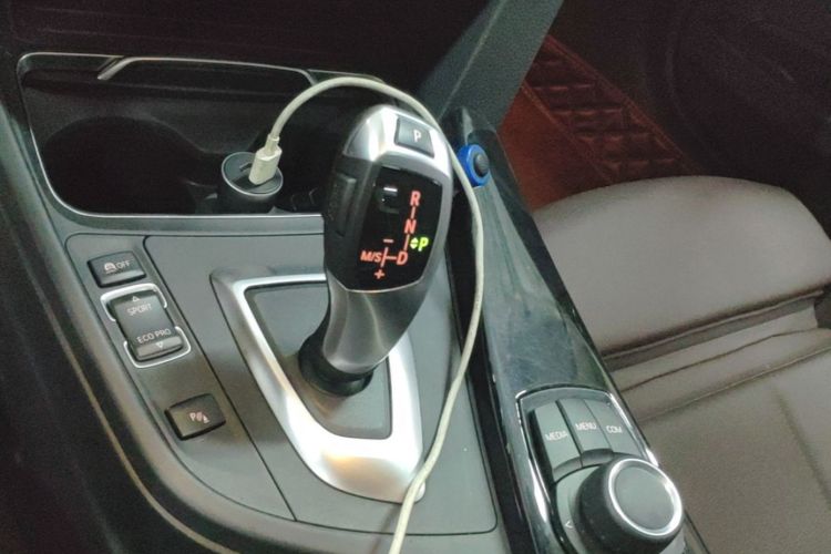 BMW 3 Series 2018 #14 BMW 3 Series 2018 imagen de coche #14