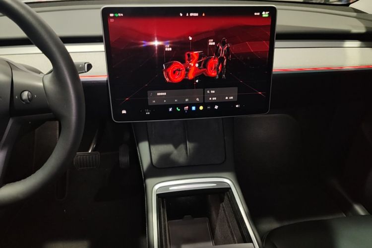 Tesla Model Y 2024 #17 Tesla Model Y 2024 car image #17