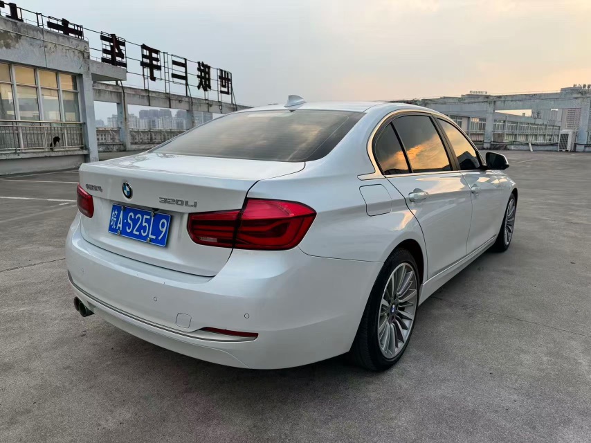 BMW 3 Series 2019 #8 BMW 3 Series 2019 car image #8