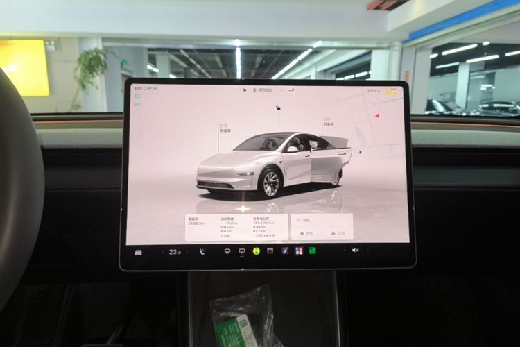 Tesla Model Y 2025 #13 Tesla Model Y 2025 immagine di auto #13