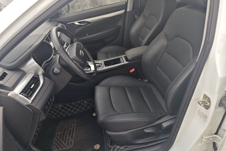 GEELY Emgrand 2020 car image #15