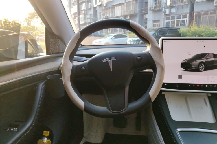 Tesla Model Y 2023 #12 Tesla Model Y 2023 car image #12