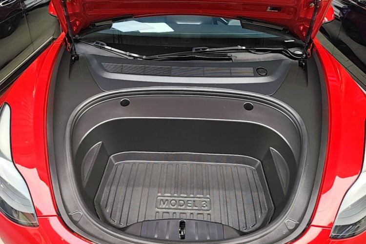 Tesla Model 3 2021 car image #20