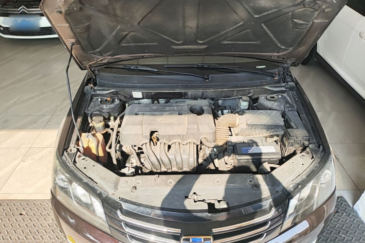 GEELY Emgrand 2015 #20 GEELY Emgrand 2015 car image #20
