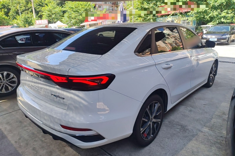GEELY Emgrand 2022 #7 GEELY Emgrand 2022 car image #7
