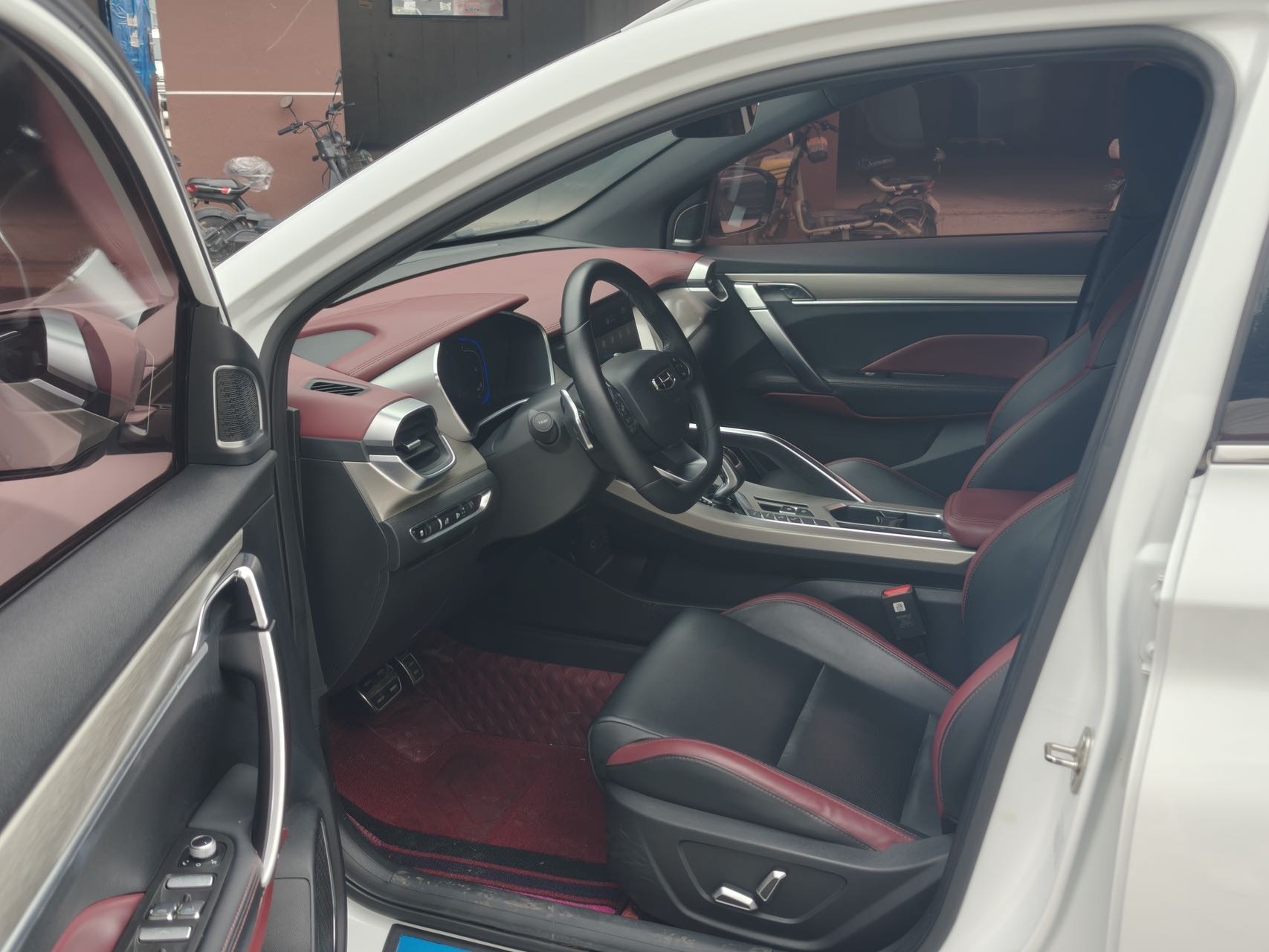 GEELY Coolray 2019 imagen de coche #5