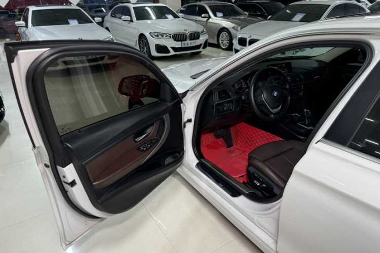 BMW 3 Series 2019 #21 BMW 3 Series 2019 car image #21